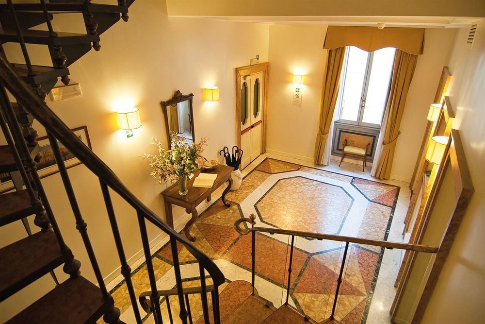 Borghese Contemporary 4* Rom